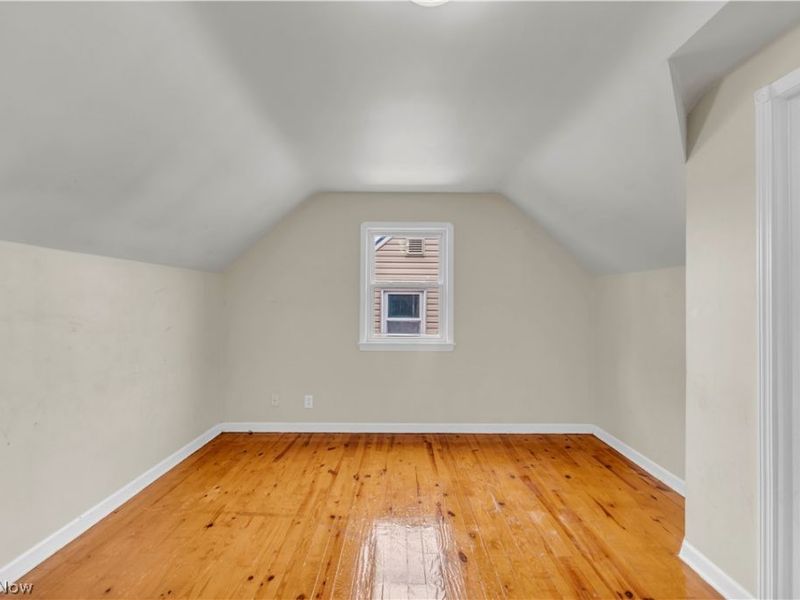 15901 Edgewood Avenue, Cleveland, OH 44137 Photo 19