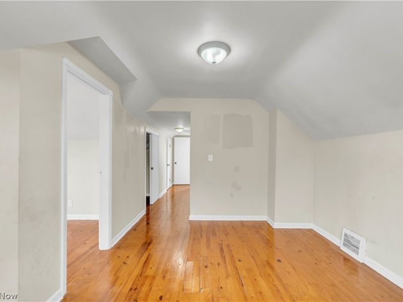 15901 Edgewood Avenue, Cleveland, OH 44137 Photo 20