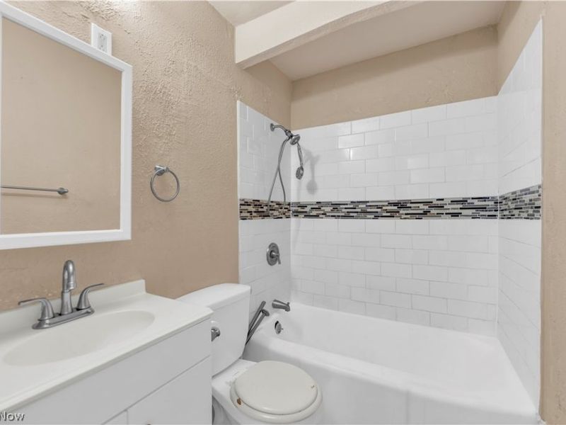 15901 Edgewood Avenue, Cleveland, OH 44137 Photo 24