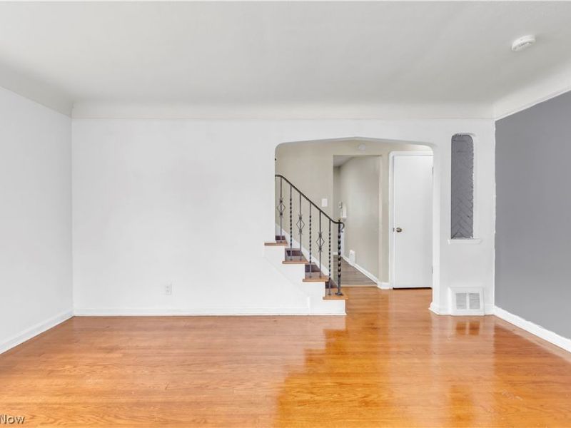 15901 Edgewood Avenue, Cleveland, OH 44137 Photo 5