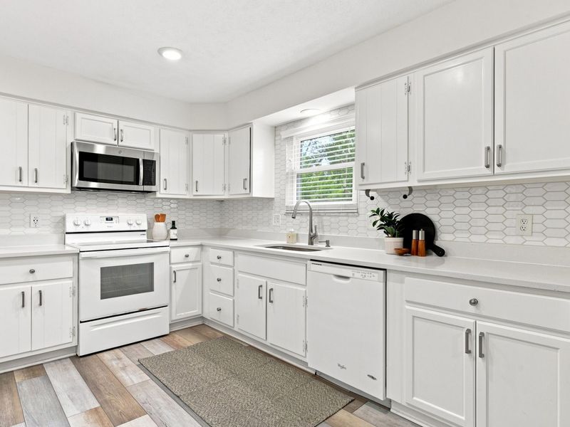 1420 Noe Bixby Road , Columbus, OH 43232 Photo 17