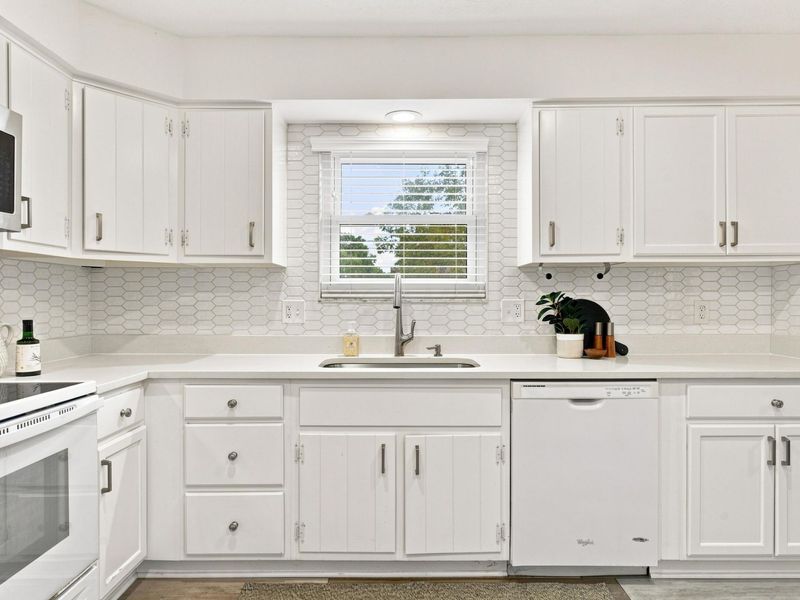 1420 Noe Bixby Road , Columbus, OH 43232 Photo 19