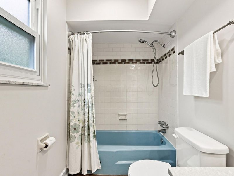 1420 Noe Bixby Road , Columbus, OH 43232 Photo 37