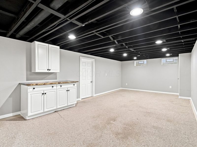1420 Noe Bixby Road , Columbus, OH 43232 Photo 38