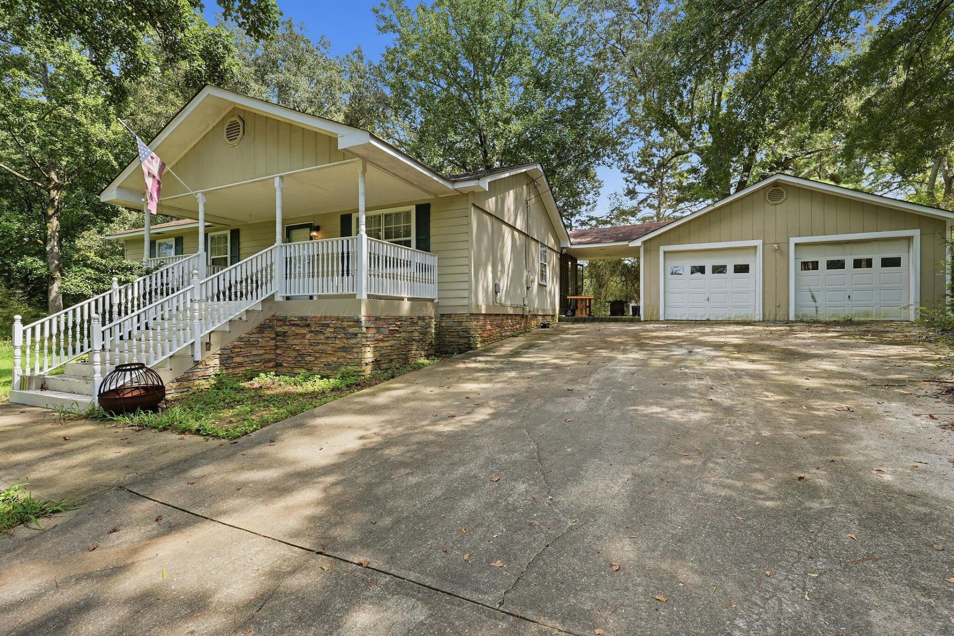 6432 Thornton Ln, Bessemer, AL 35020 Main Photo