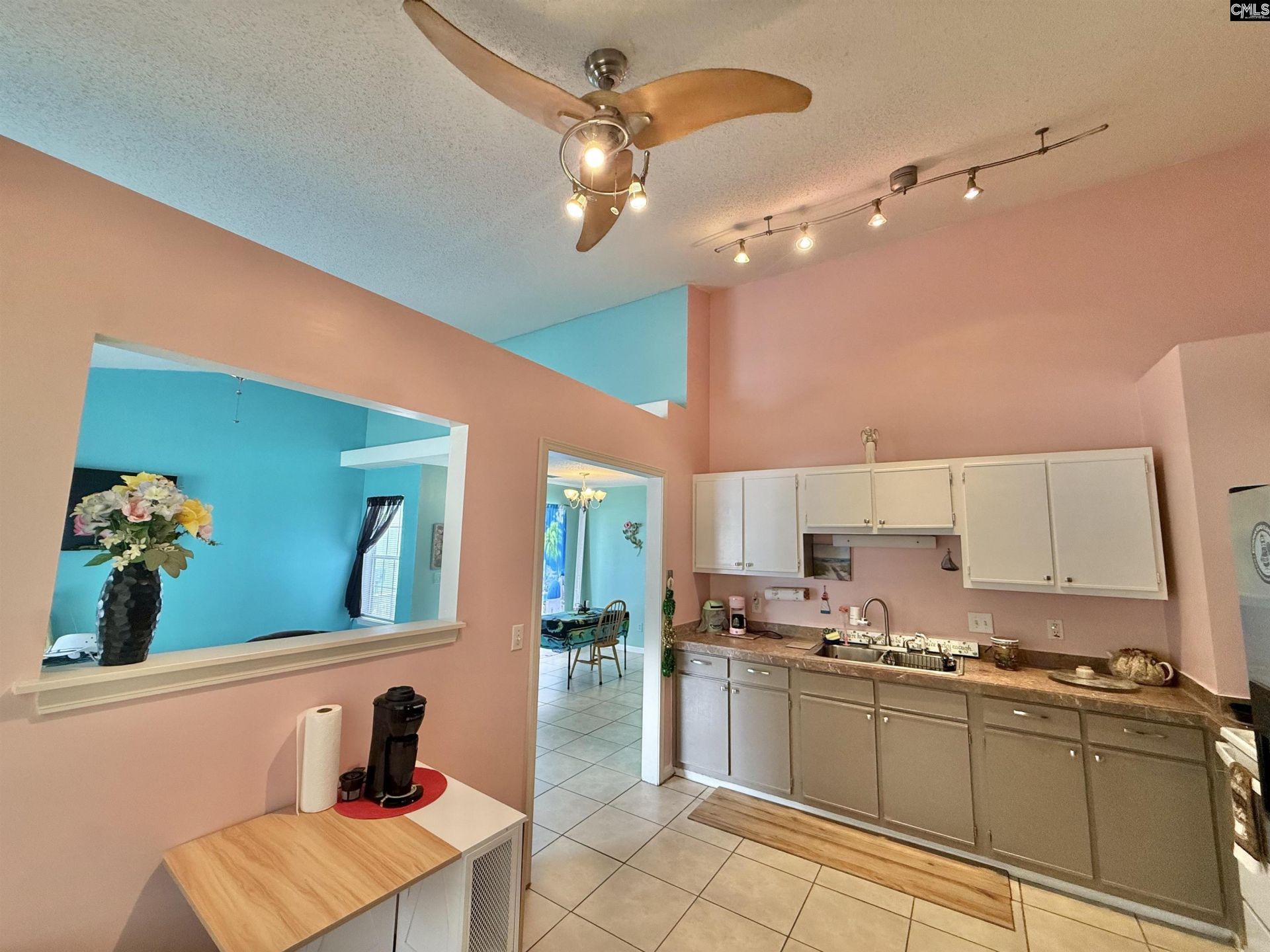 212 Jaybird Lane Photo 4