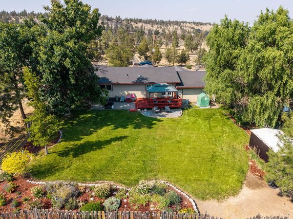 705 SW Belmont Lane, Madras, OR 97741