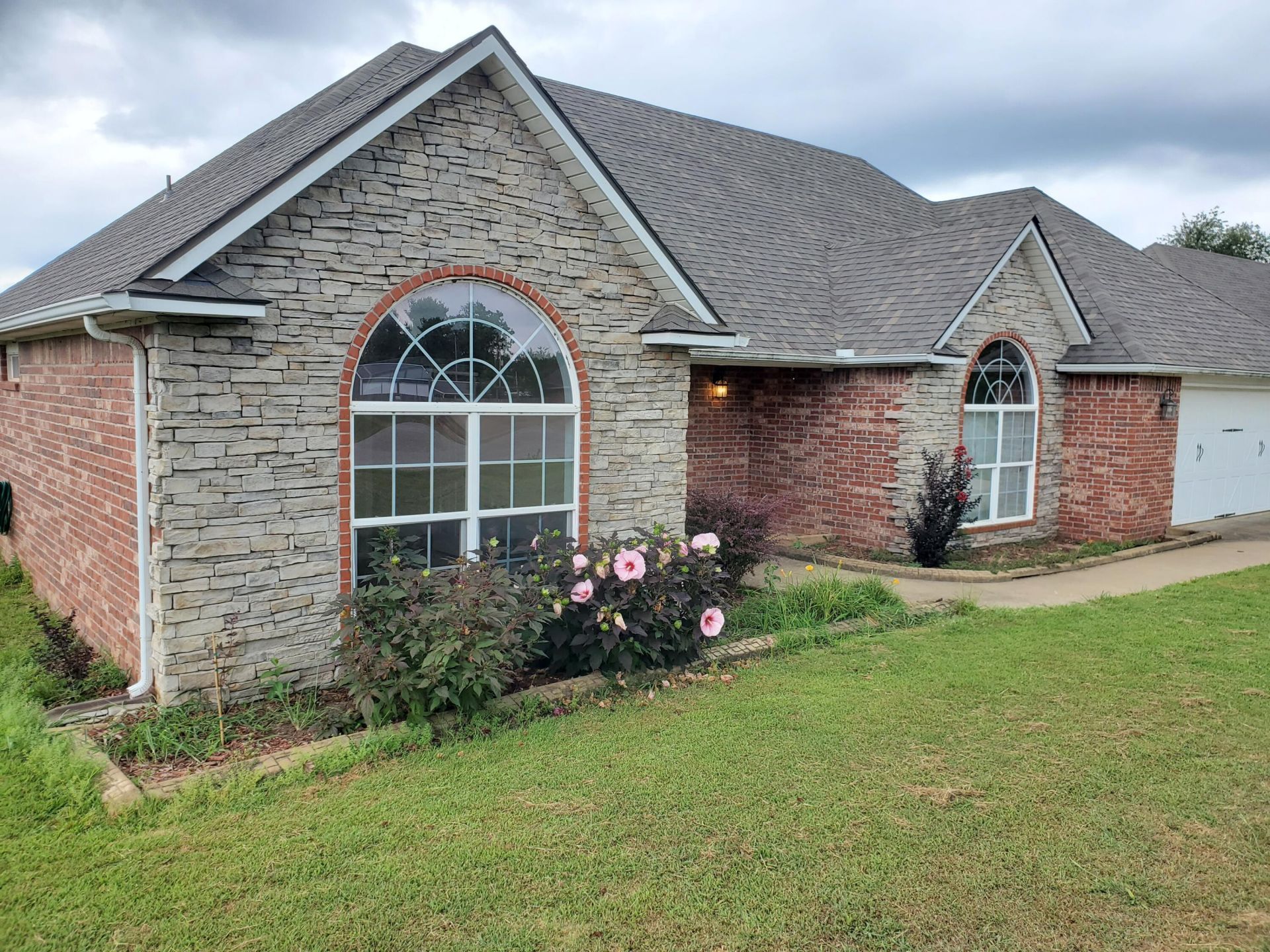 1804 Estates Drive , Grove, OK 74344 Main Photo