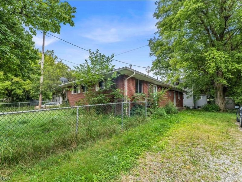 1143 Santee Avenue, Unit 2/1143, Akron, OH 44306 Photo 13