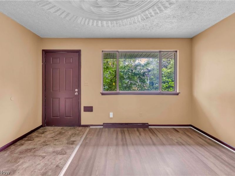 1143 Santee Avenue, Unit 2/1143, Akron, OH 44306 Photo 2