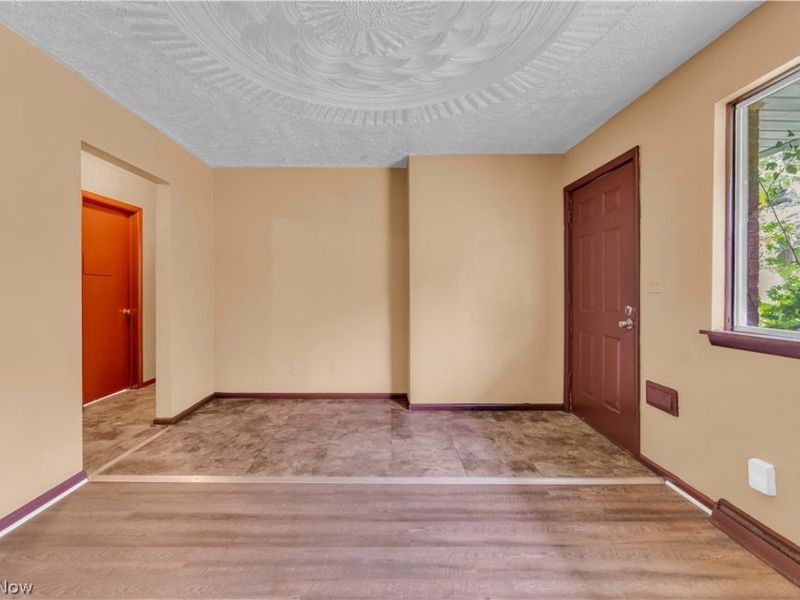 1143 Santee Avenue, Unit 2/1143, Akron, OH 44306 Photo 3