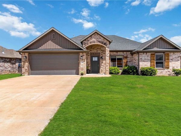 1749 Charismatic Drive , Prairie Grove, AR 72753