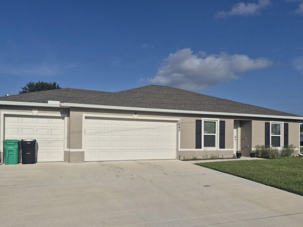 1643 SE OCEAN Lane, Port St. Lucie, FL 34983
