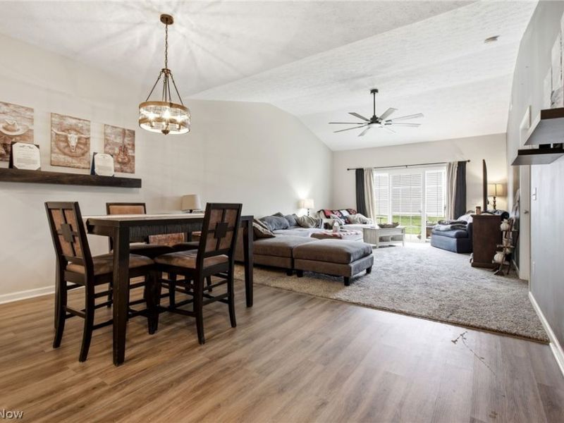 235 Silver Spring Circle, Elyria, OH 44035 Photo 10