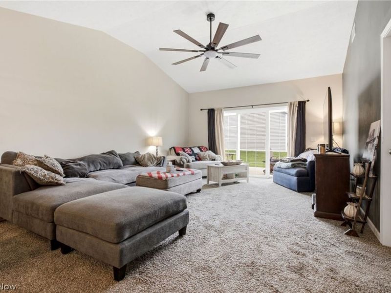 235 Silver Spring Circle, Elyria, OH 44035 Photo 13