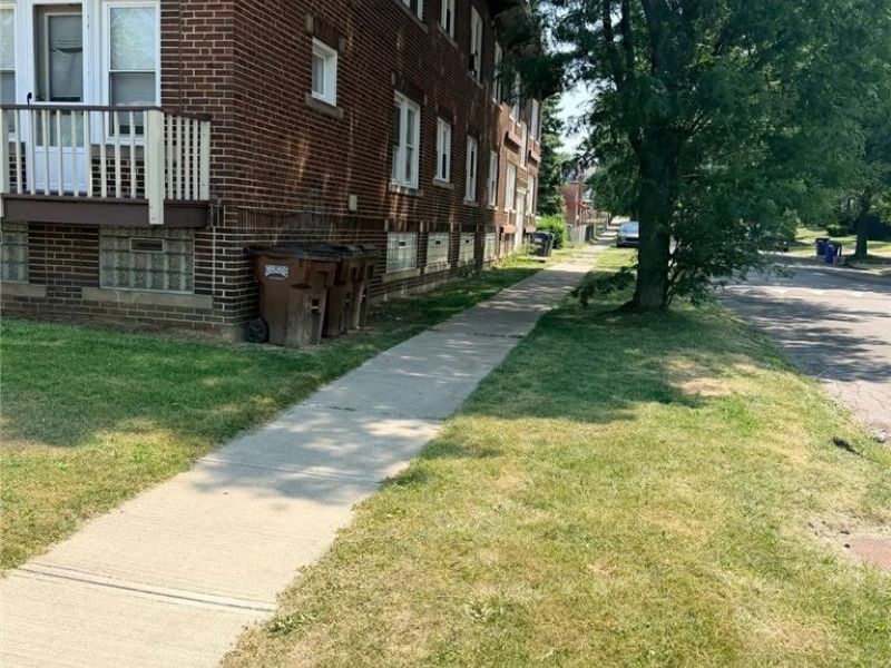 10917 Bernard Avenue, Cleveland, OH 44111 Photo 2