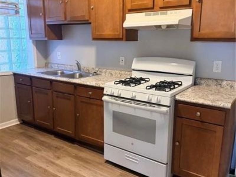10917 Bernard Avenue, Cleveland, OH 44111 Photo 5