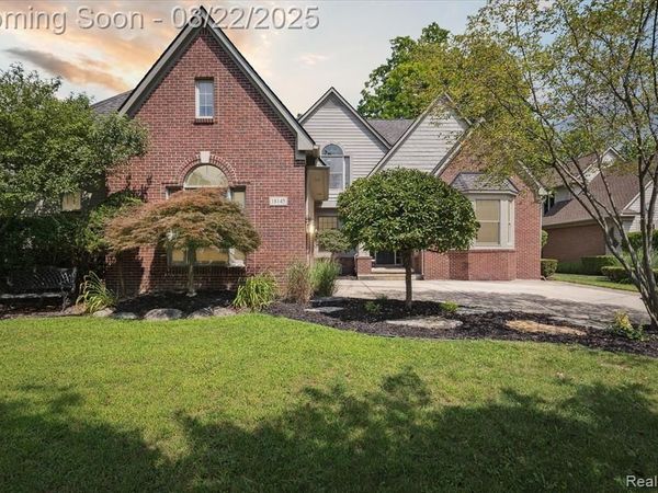 18145 Shoreline Court, Northville, MI 48168
