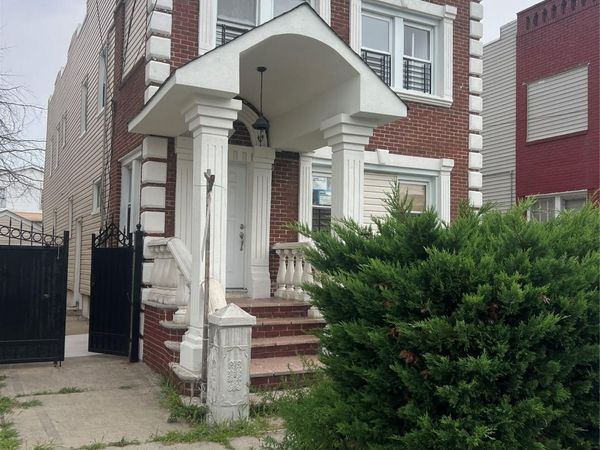 216-25 136th Road, Springfield Gardens, NY 11413