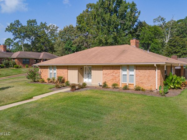 37 Sunline Drive, Brandon, MS 39042
