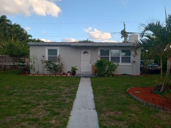 508 W Beech Rd , West Palm Beach, FL 33409