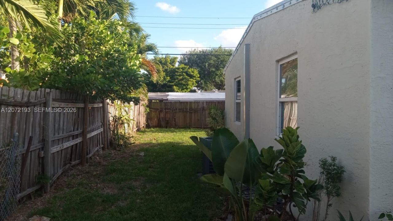 508 W Beech Rd , West Palm Beach, FL 33409 Photo