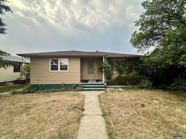 217 E COLLEGE AVE, Rapid City, SD 57701