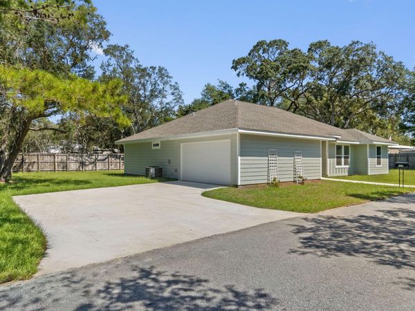 4728 Bay Breeze Drive, Gulf Breeze, FL 32563