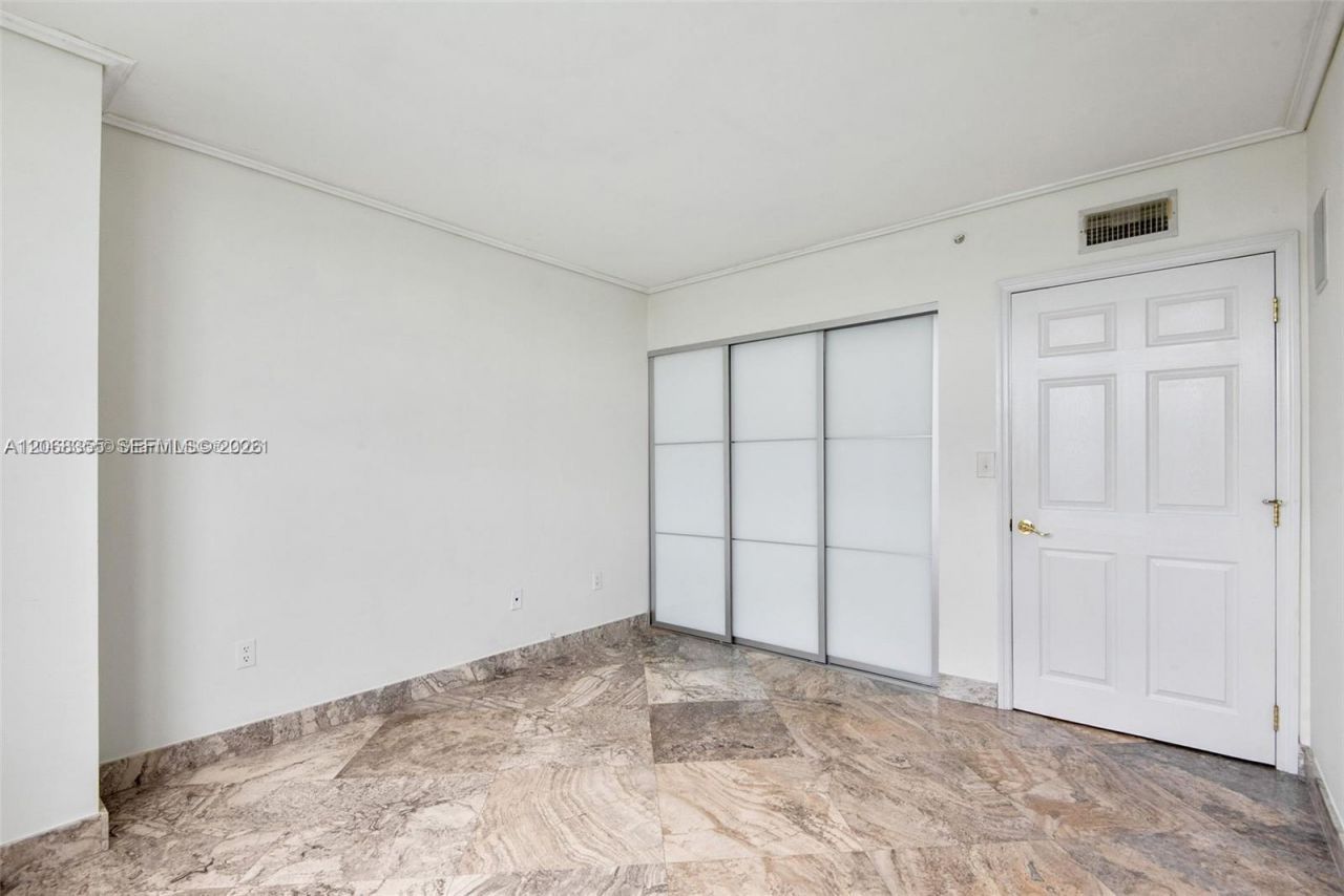 650 West Ave, Unit 2307, Miami Beach, FL 33139 Photo