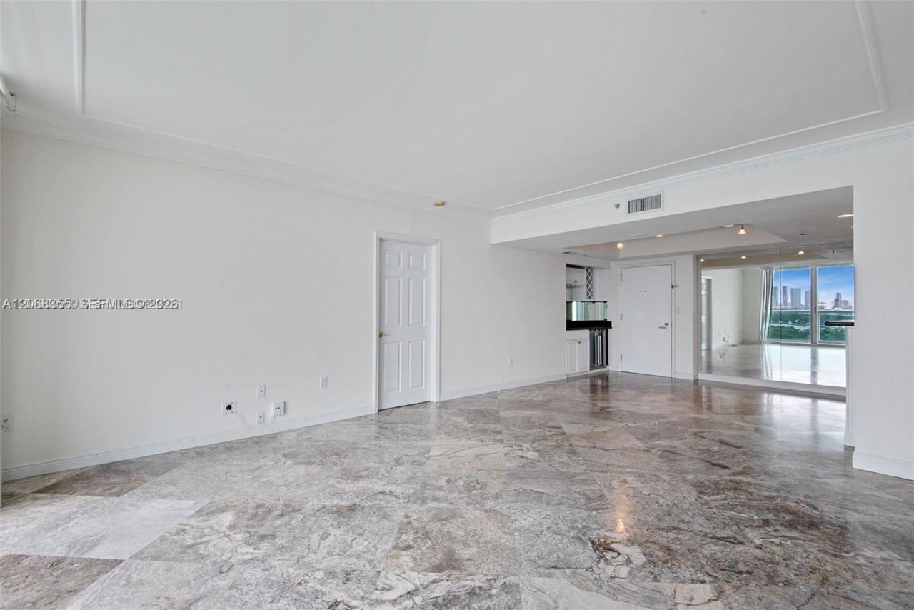 650 West Ave , Unit 2307, Miami Beach, FL 33139 Photo