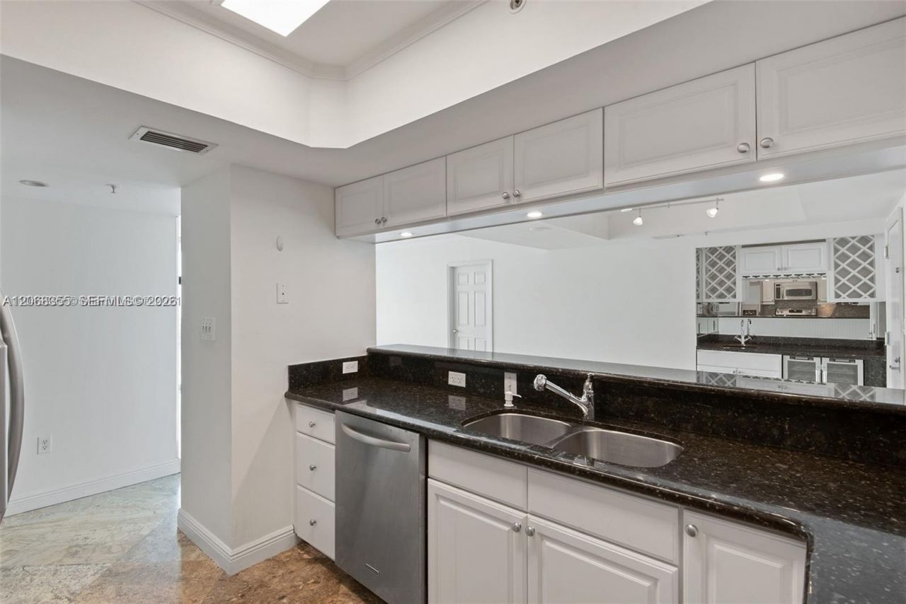 650 West Ave , Unit 2307, Miami Beach, FL 33139 Photo
