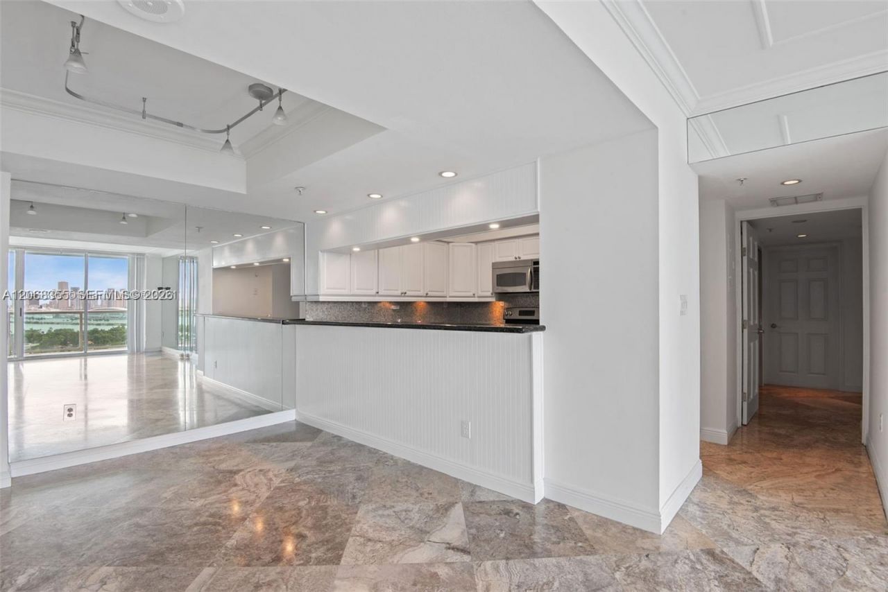 650 West Ave , Unit 2307, Miami Beach, FL 33139 Photo