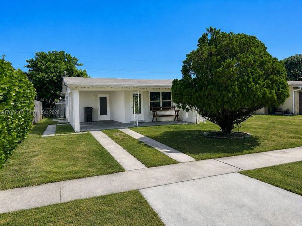 3051 SW 47th St , Dania Beach, FL 33312