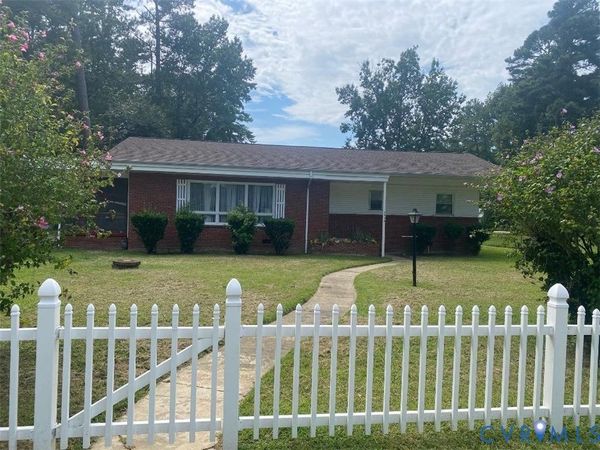 2716 Rollingwood Road, Petersburg, VA 23805