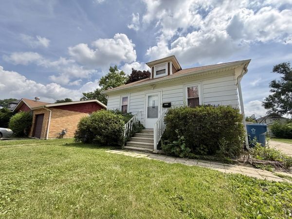 14613 Avers Avenue , Midlothian, IL 60445