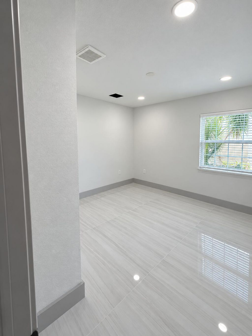 405 N E Street, Lake Worth, FL 33460 Photo