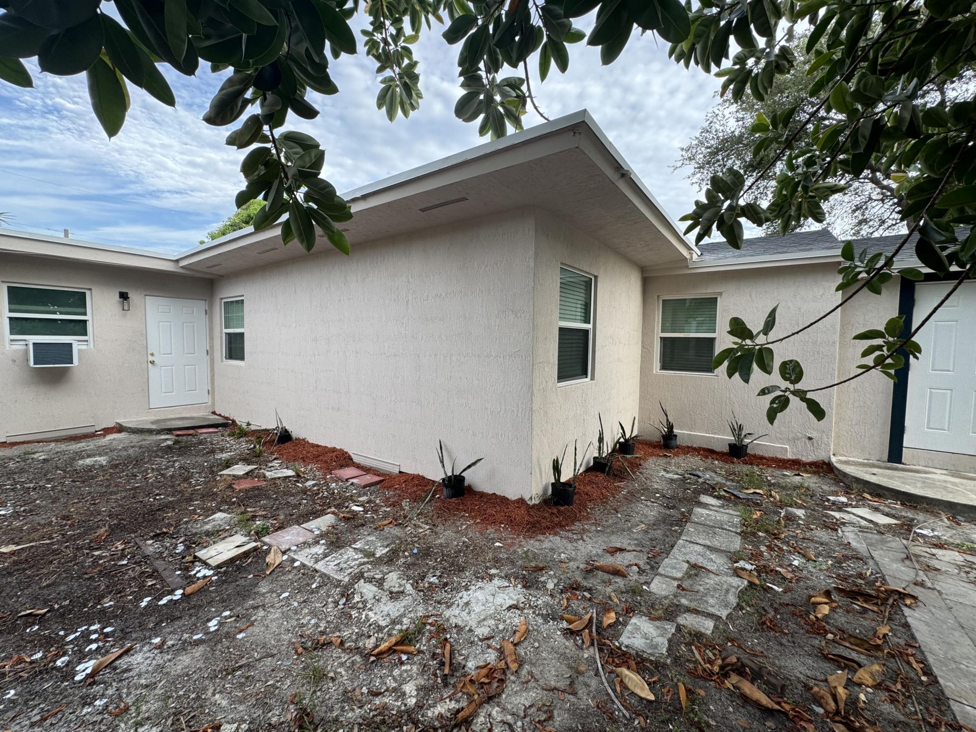 405 N E Street, Lake Worth, FL 33460 Photo