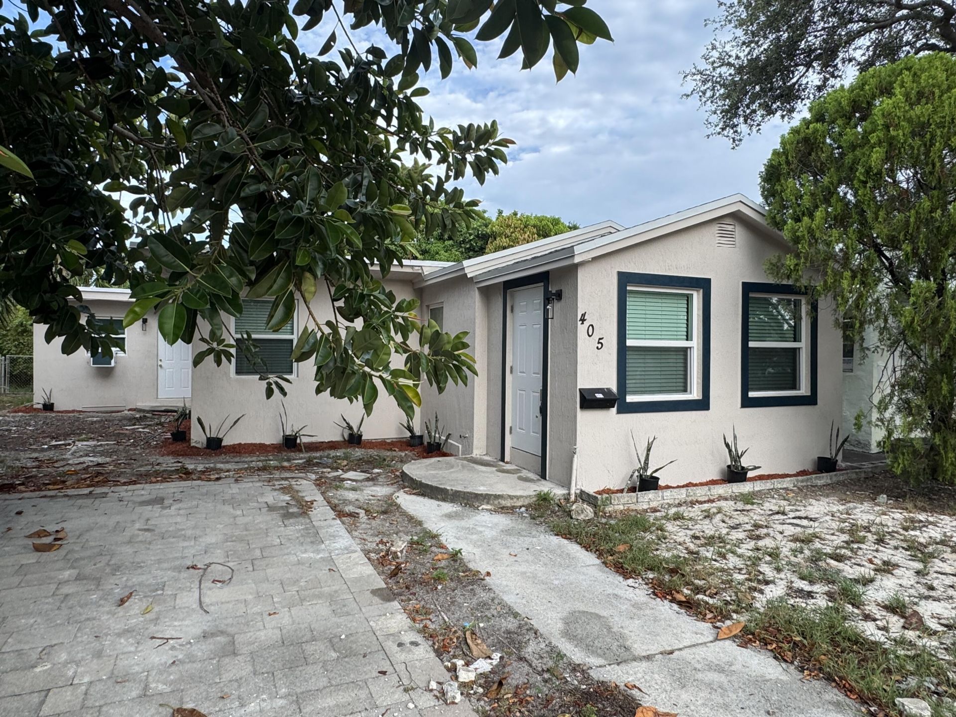 405 N E Street, Lake Worth, FL 33460 Photo