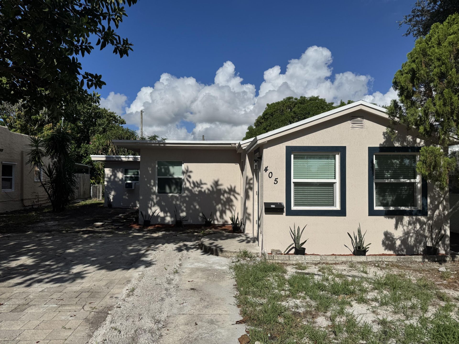405 N E Street, Lake Worth, FL 33460 Photo