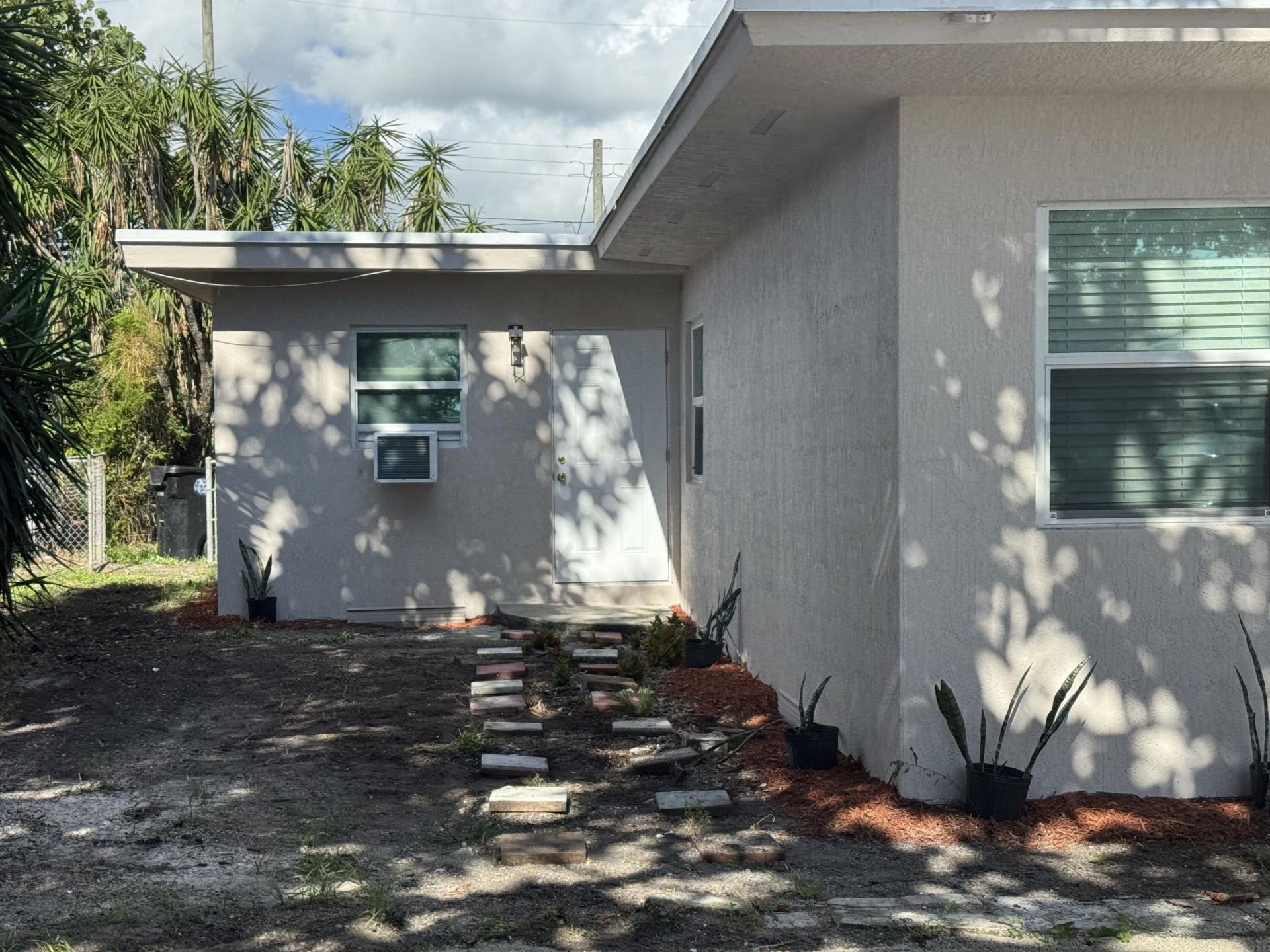 405 N E Street, Lake Worth, FL 33460 Photo