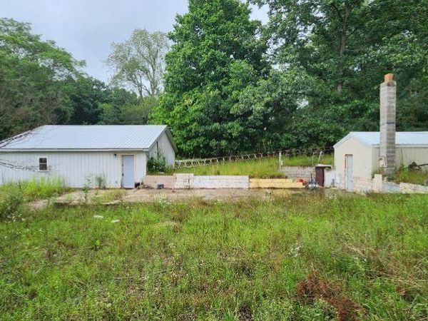 2225 O Drive S, East Leroy, MI 49051