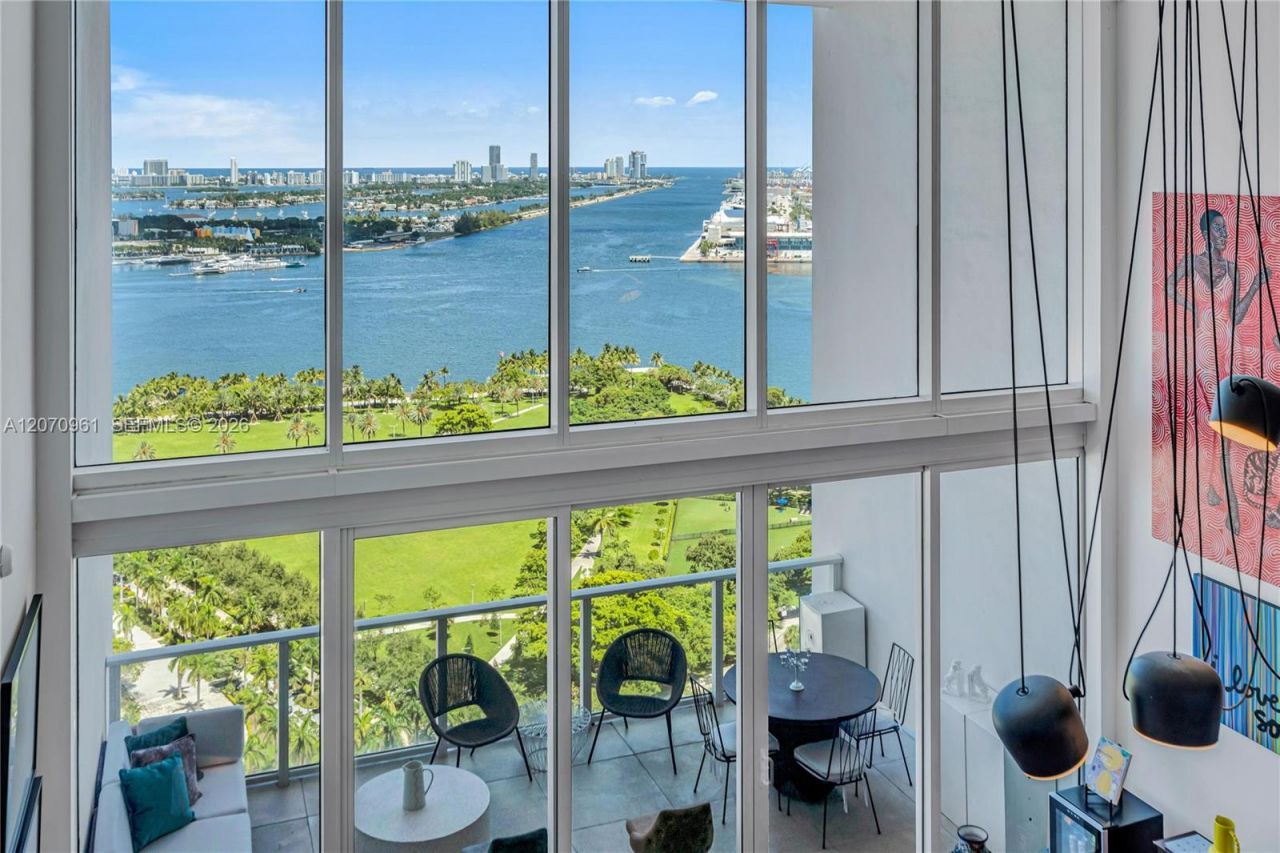 1040 Biscayne Blvd , Unit 2603, Miami, FL 33132 Photo
