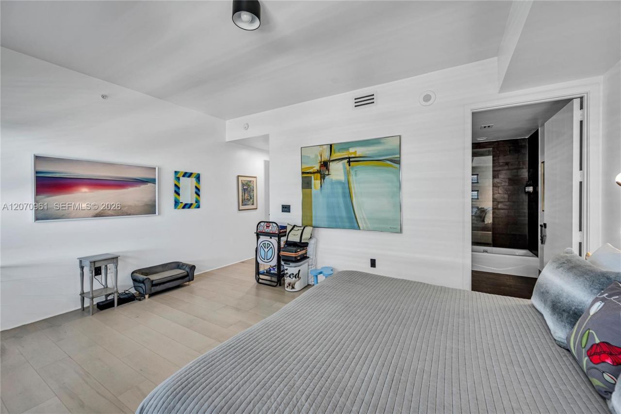 1040 Biscayne Blvd , Unit 2603, Miami, FL 33132 Photo