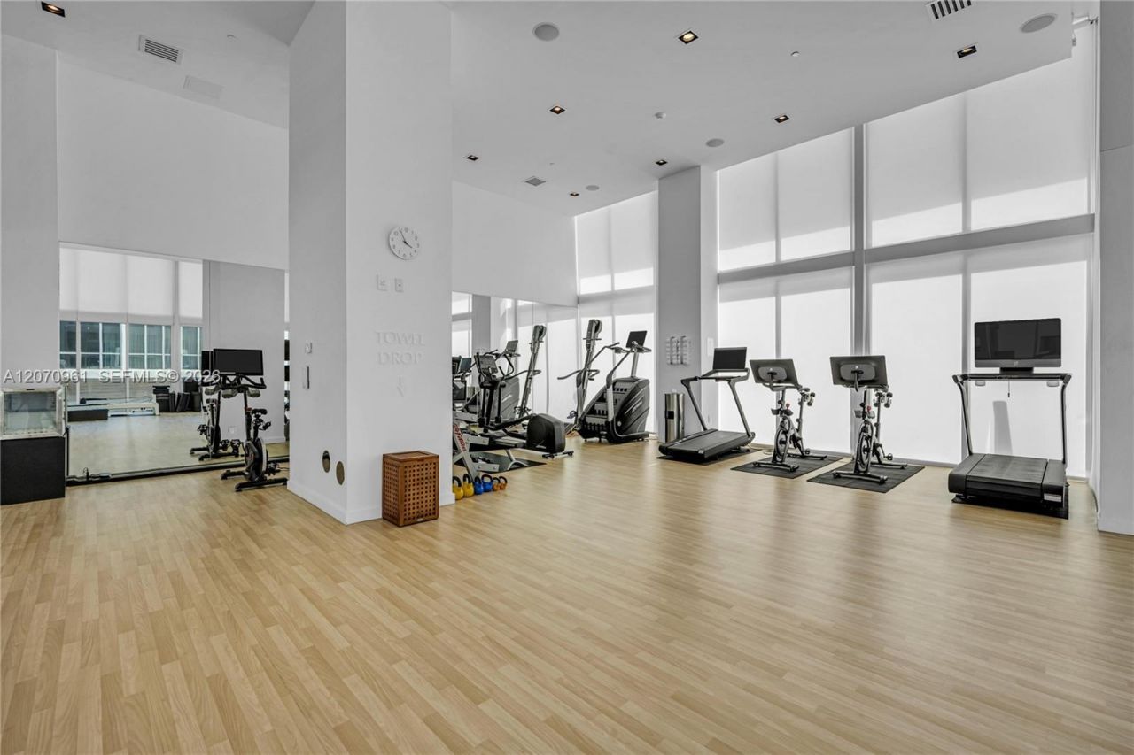 1040 Biscayne Blvd , Unit 2603, Miami, FL 33132 Photo