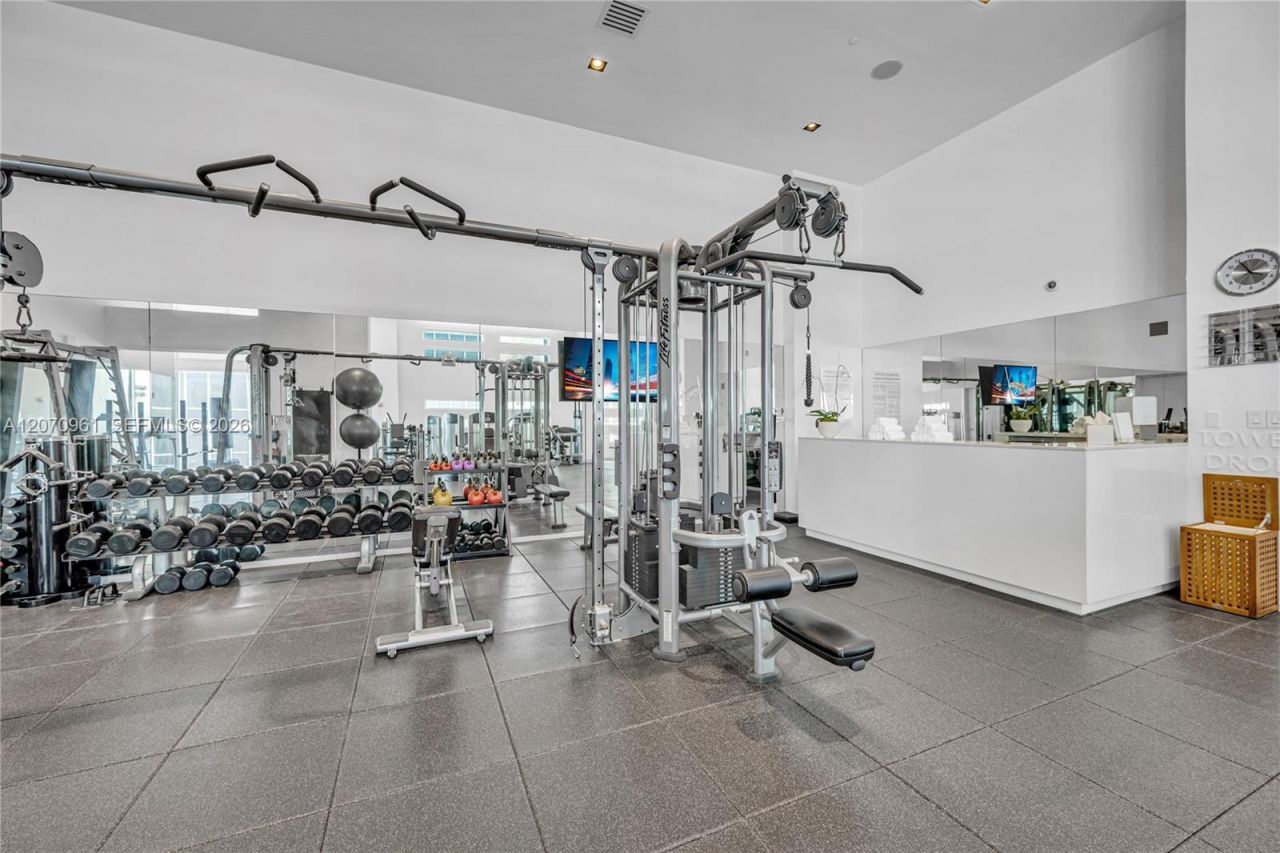 1040 Biscayne Blvd , Unit 2603, Miami, FL 33132 Photo