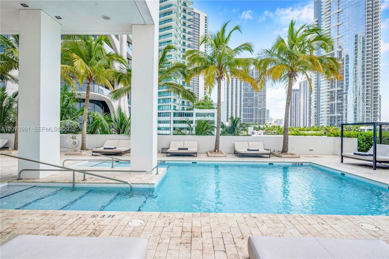 1040 Biscayne Blvd , Unit 2603, Miami, FL 33132 Photo