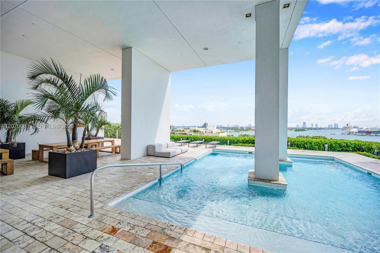1040 Biscayne Blvd , Unit 2603, Miami, FL 33132 Photo