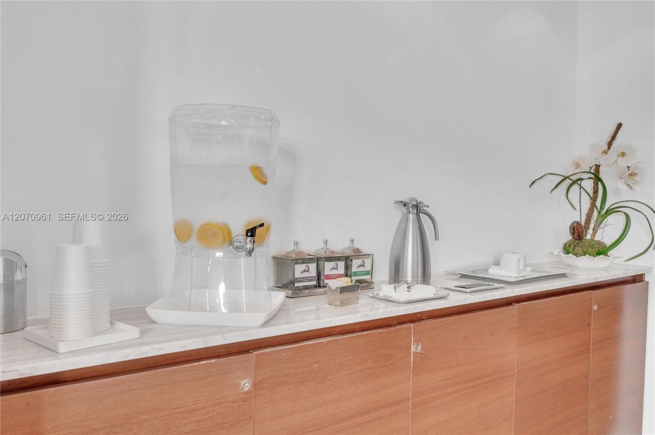 1040 Biscayne Blvd , Unit 2603, Miami, FL 33132 Photo