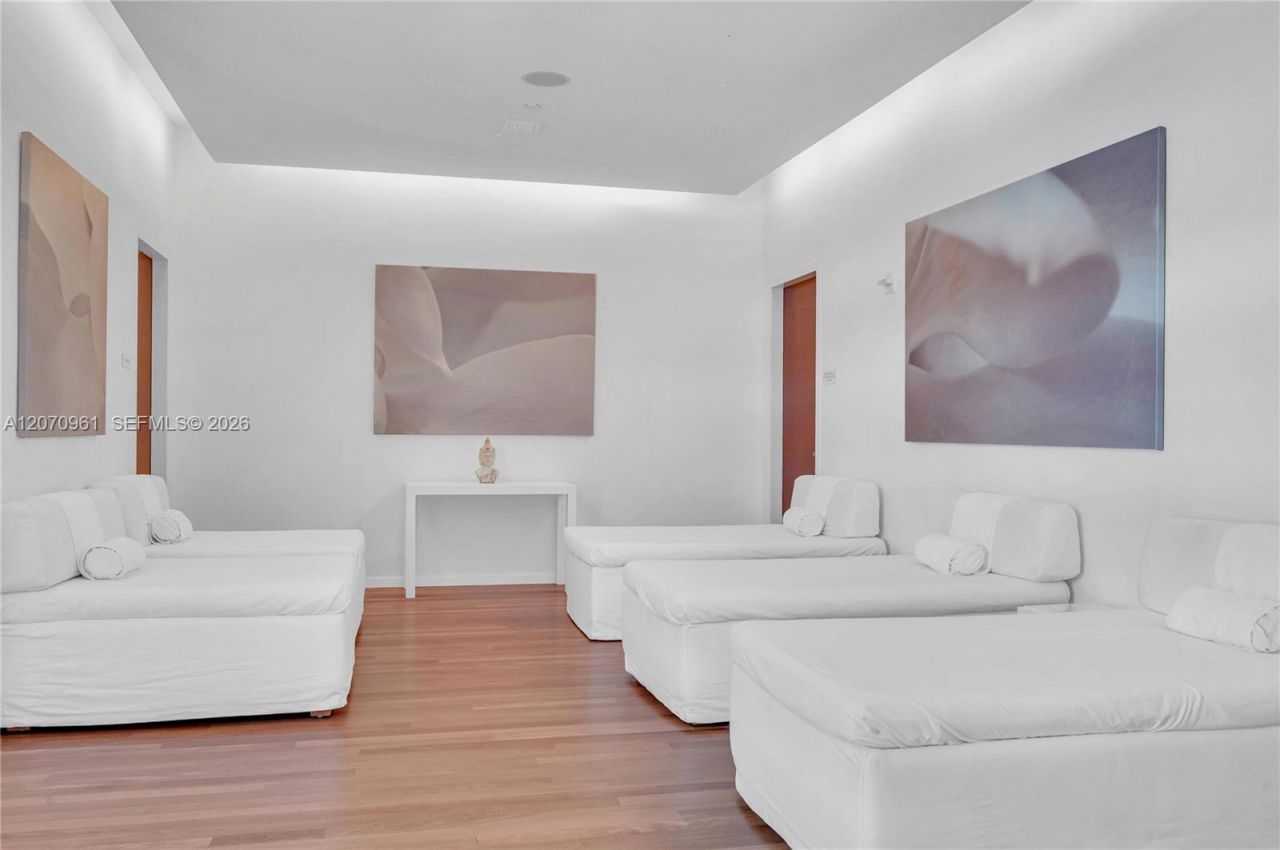 1040 Biscayne Blvd , Unit 2603, Miami, FL 33132 Photo
