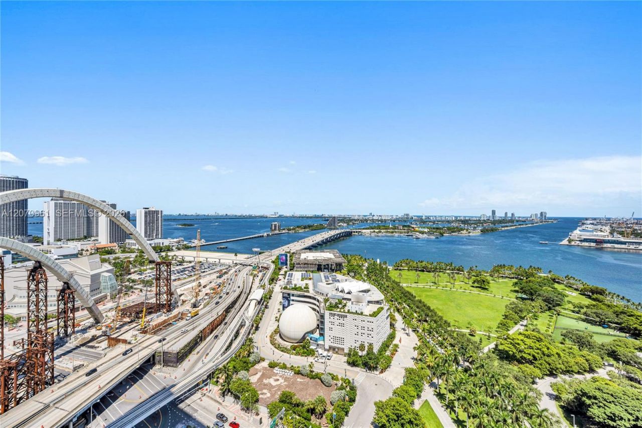 1040 Biscayne Blvd , Unit 2603, Miami, FL 33132 Photo